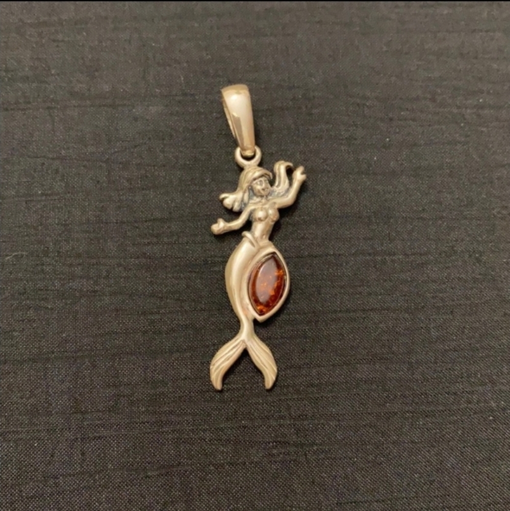 Mermaid amber stone 925 pendant